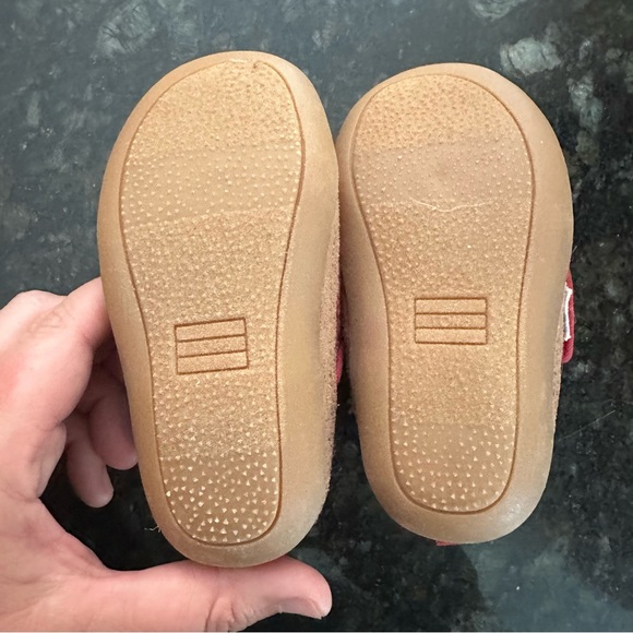 Toms Baby Toddler Kids Plaid Red and Tan Slippers - Picture 5 of 6